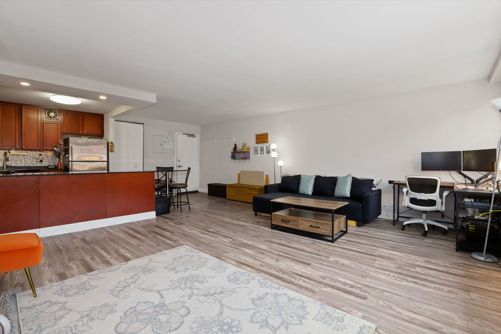 2300 N Commonwealth Avenue Unit: 3K
