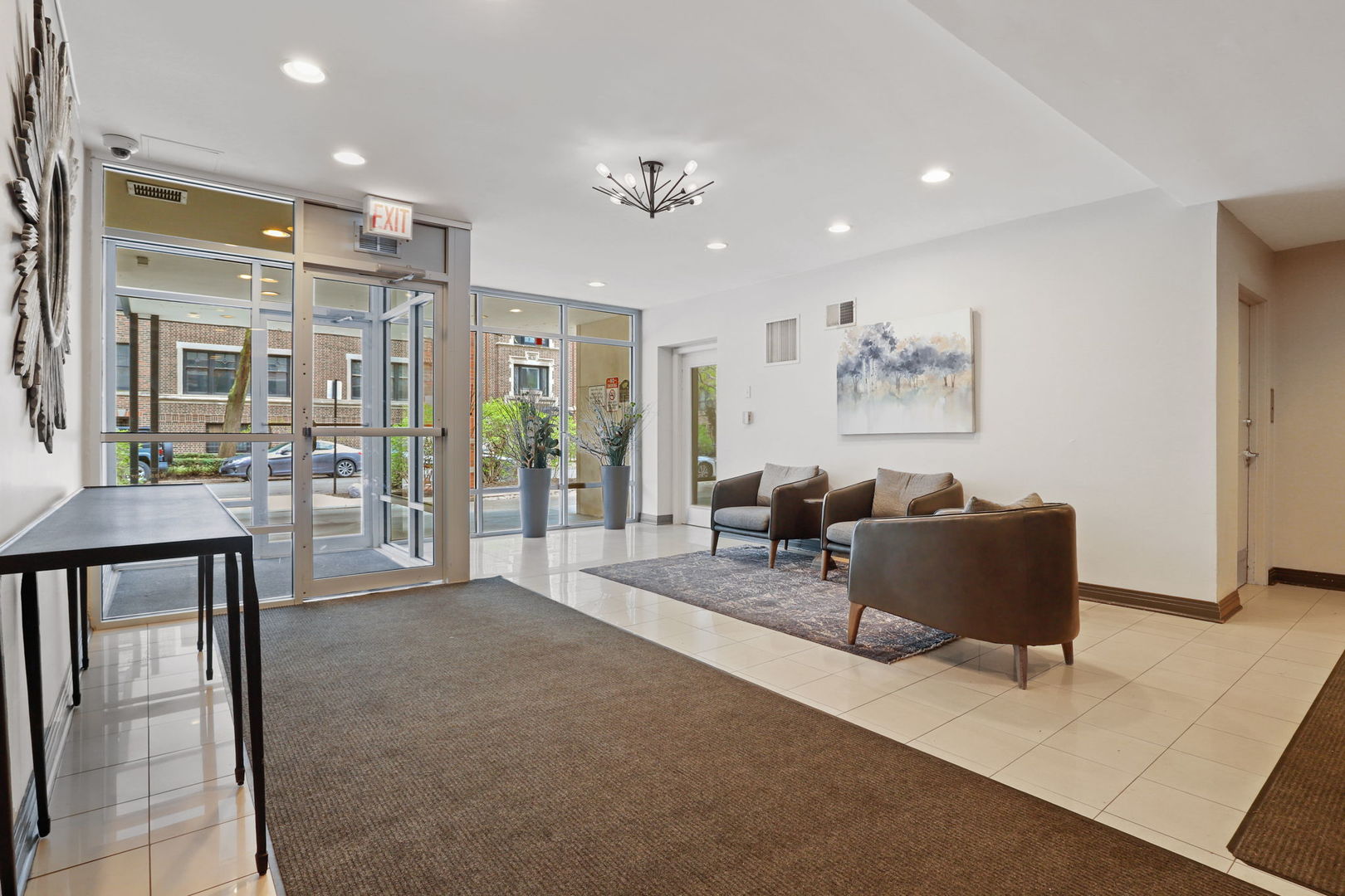 2300 N Commonwealth Avenue Unit: 3K