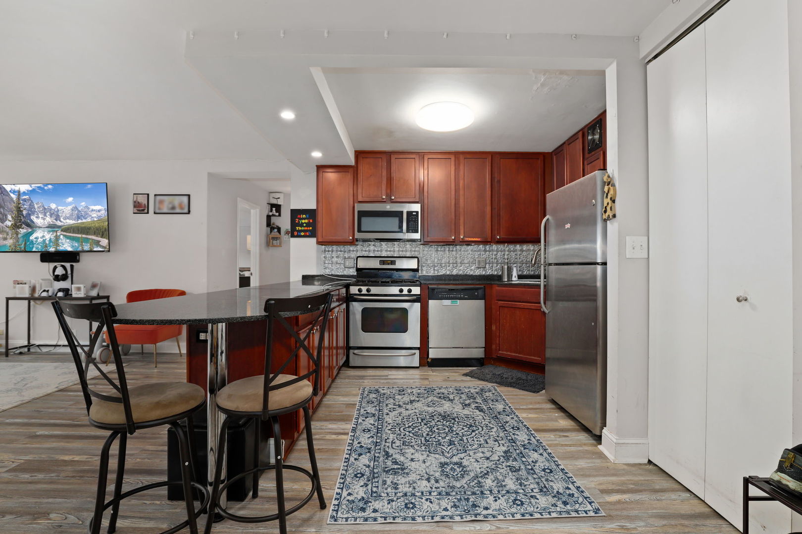 2300 N Commonwealth Avenue Unit: 3K