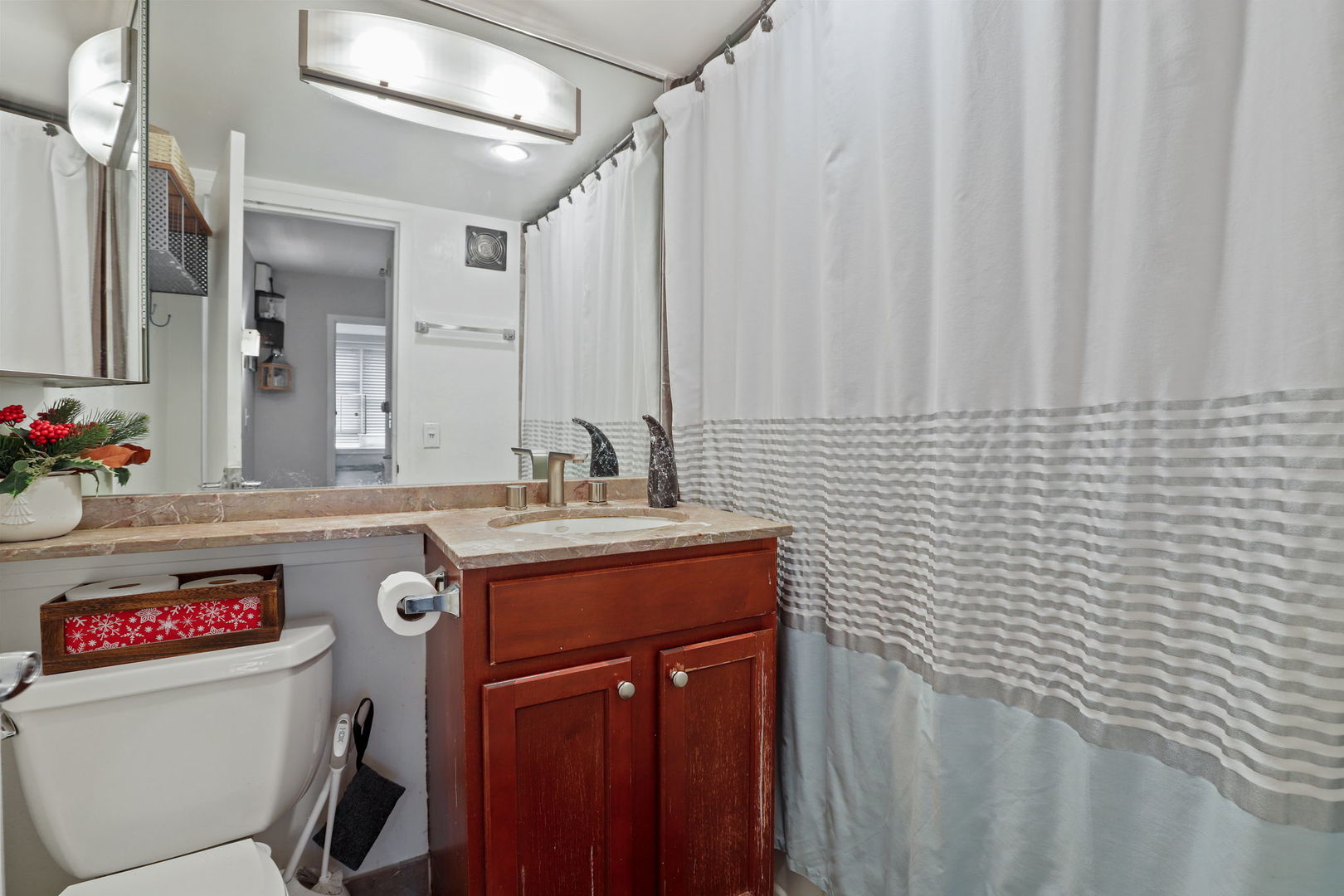 2300 N Commonwealth Avenue Unit: 3K