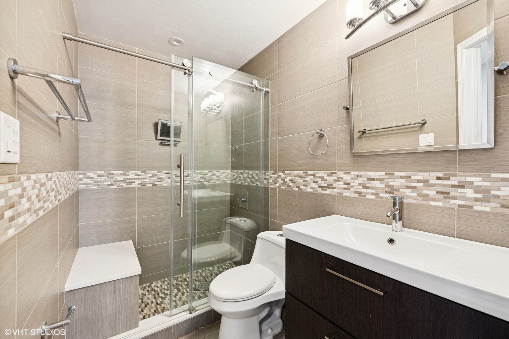 2835 N Wolcott Avenue Unit: G