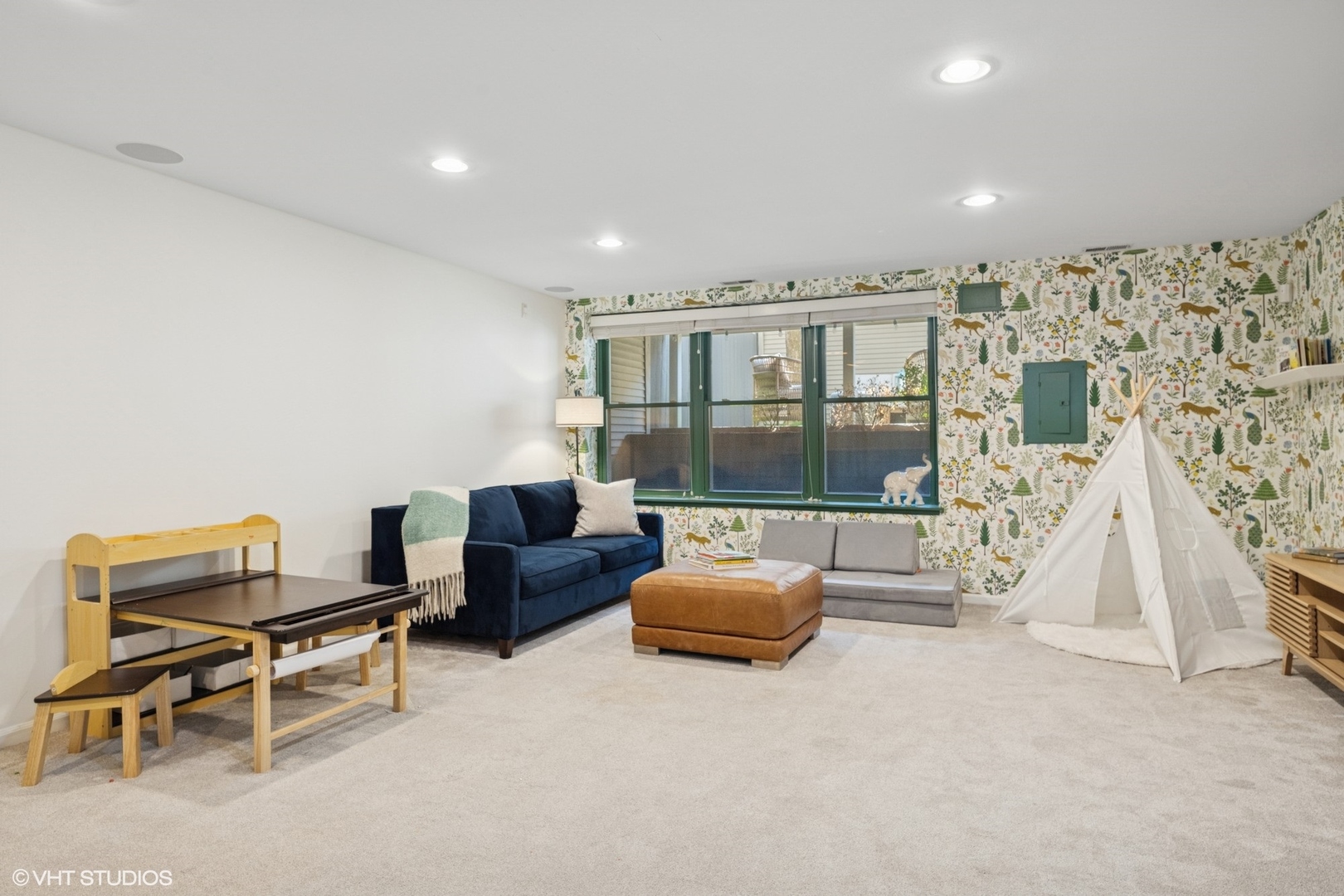 1858 N Wilmot Avenue