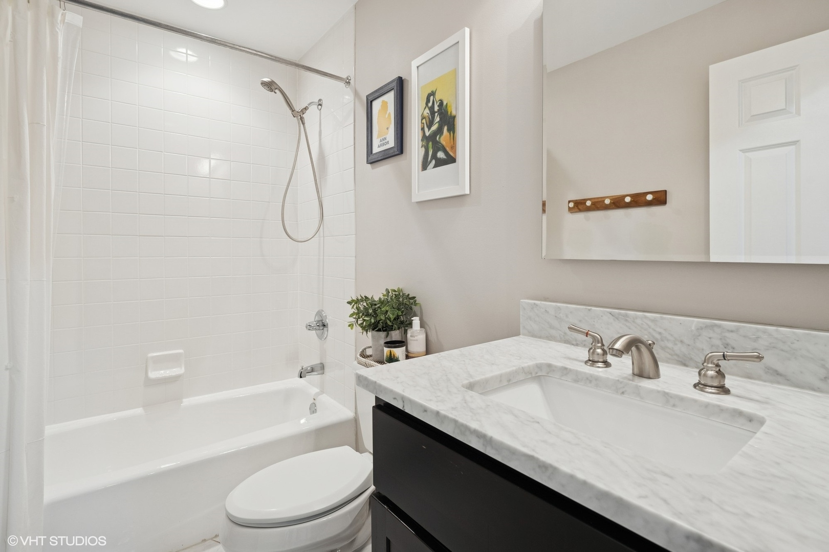 1858 N Wilmot Avenue