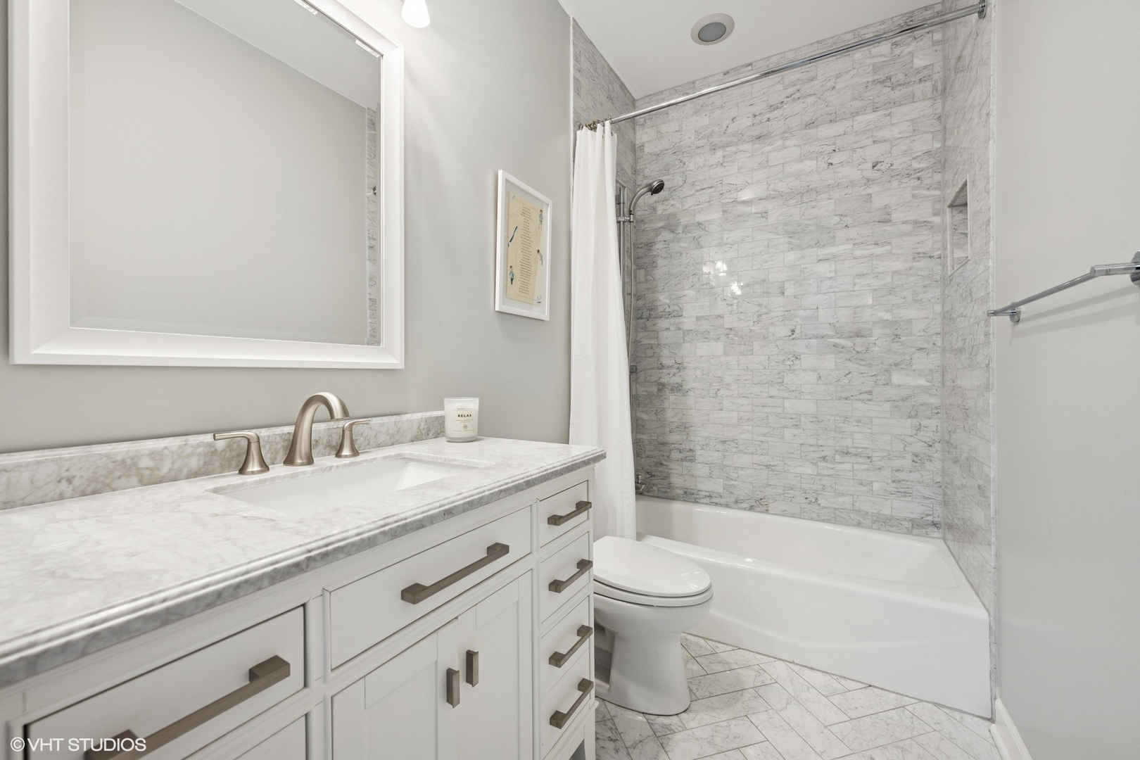 1858 N Wilmot Avenue