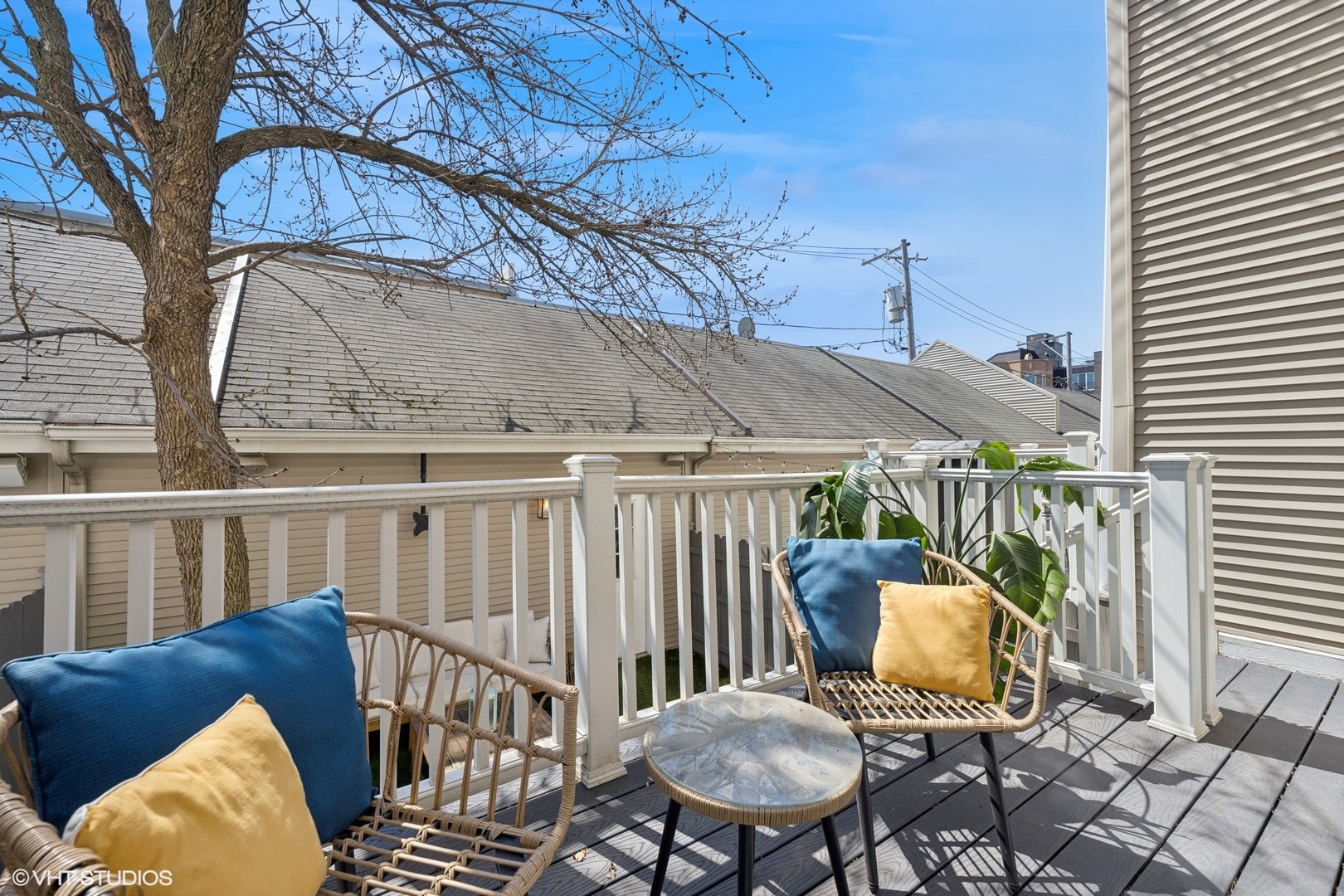 1858 N Wilmot Avenue