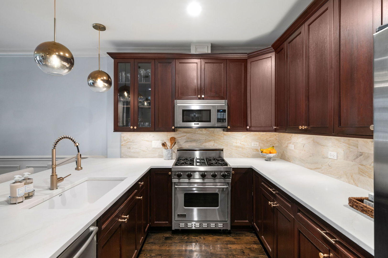 1420 W Belmont Avenue Unit: 2