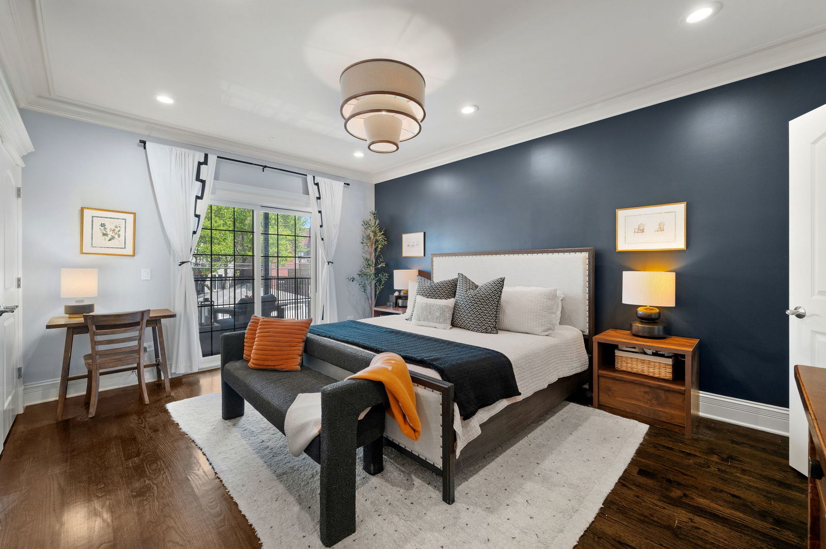 1420 W Belmont Avenue Unit: 2