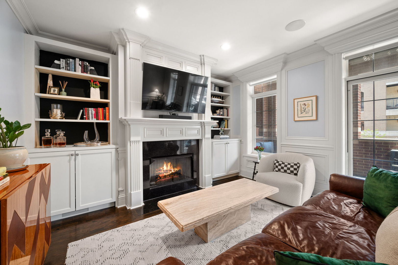 1420 W Belmont Avenue Unit: 2