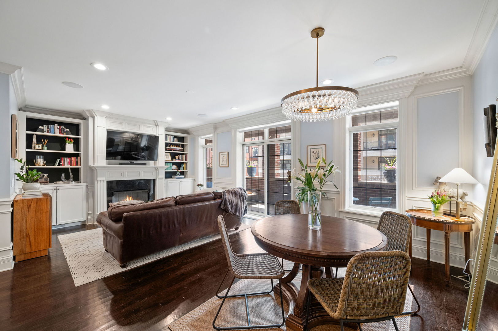 1420 W Belmont Avenue Unit: 2