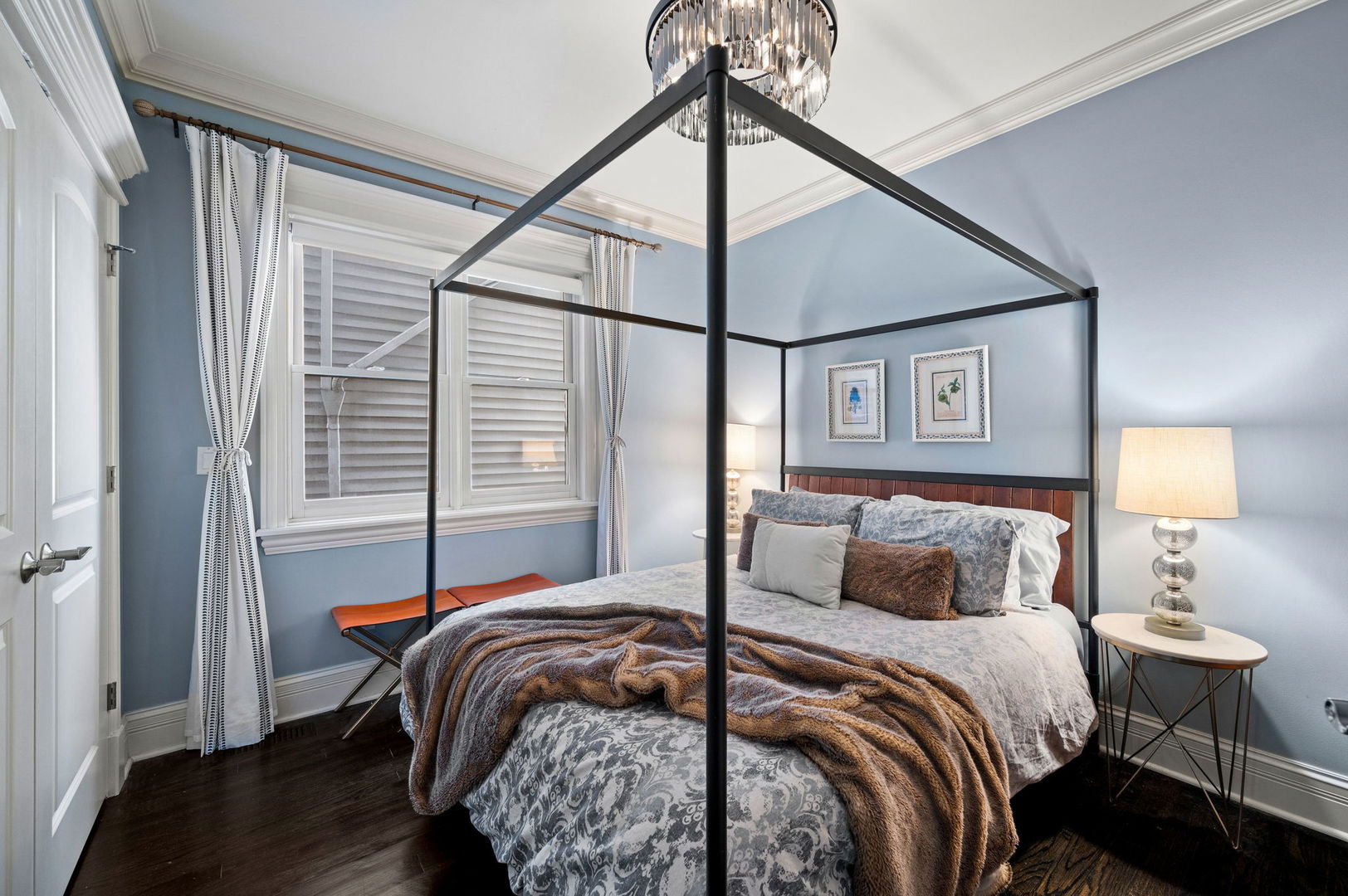 1420 W Belmont Avenue Unit: 2