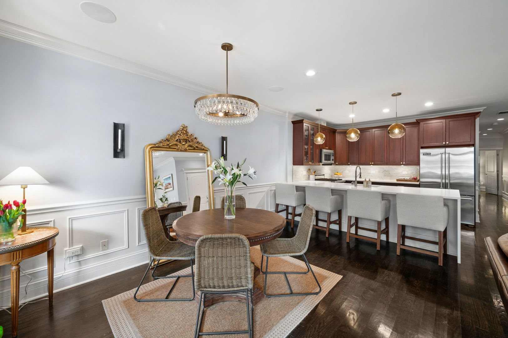 1420 W Belmont Avenue Unit: 2