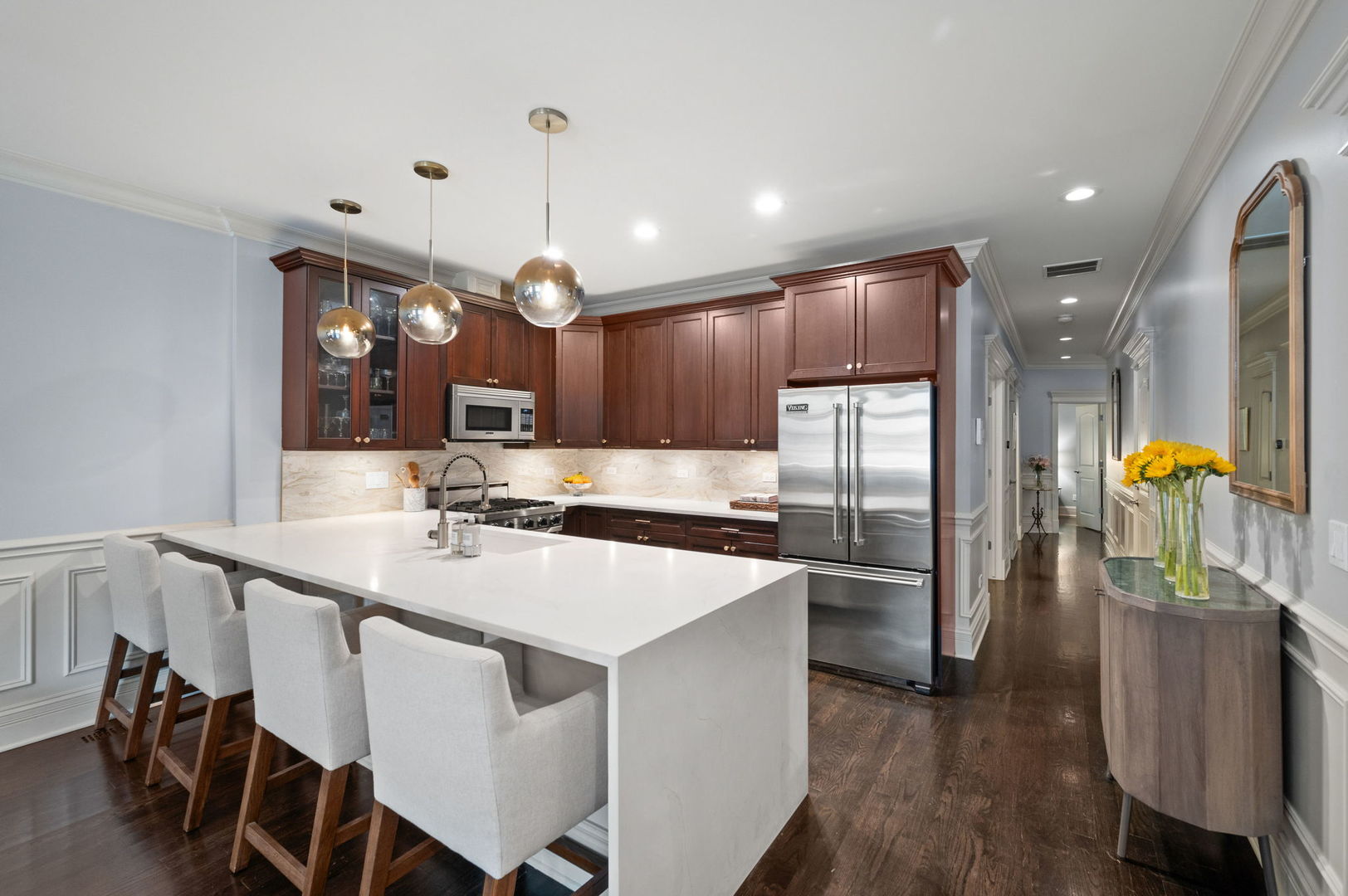 1420 W Belmont Avenue Unit: 2