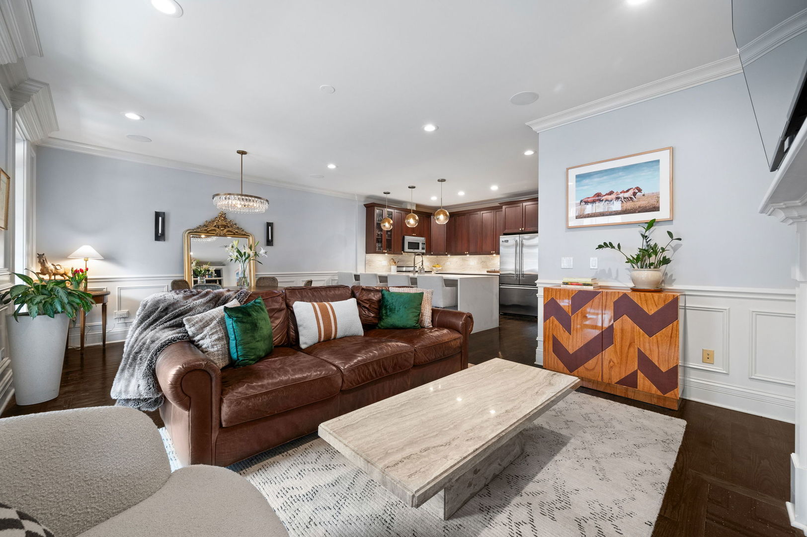 1420 W Belmont Avenue Unit: 2