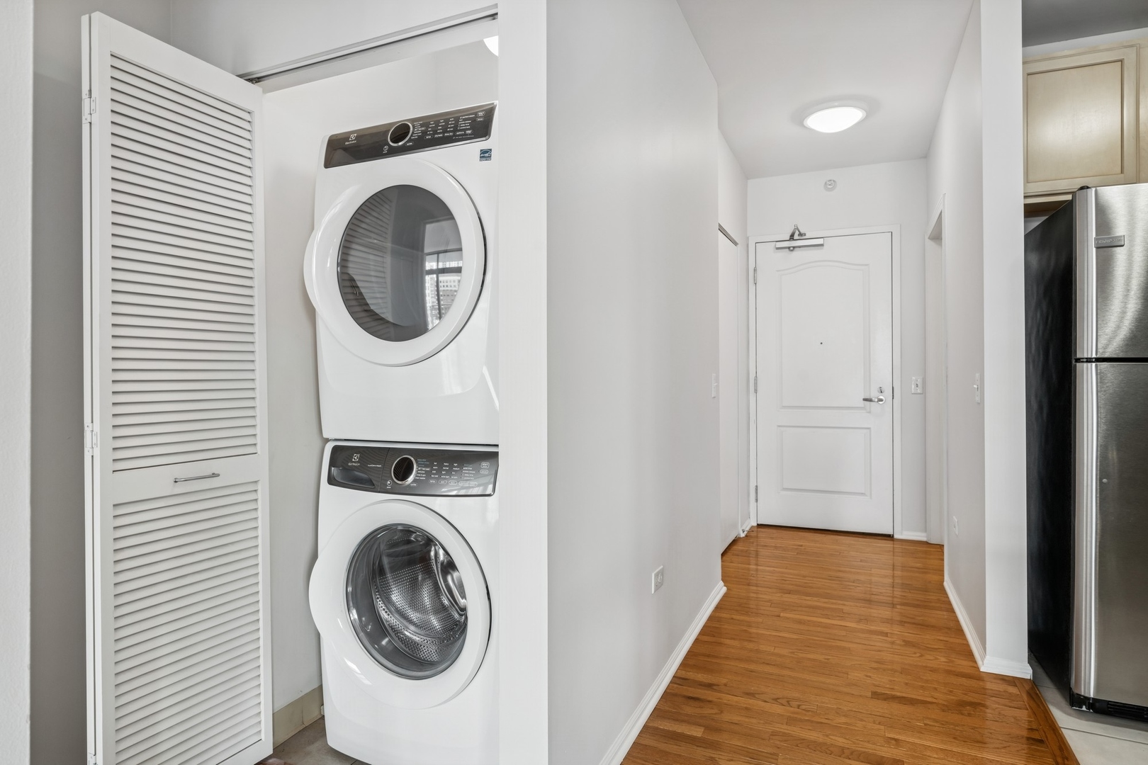 600 N Dearborn Street Unit: 1209