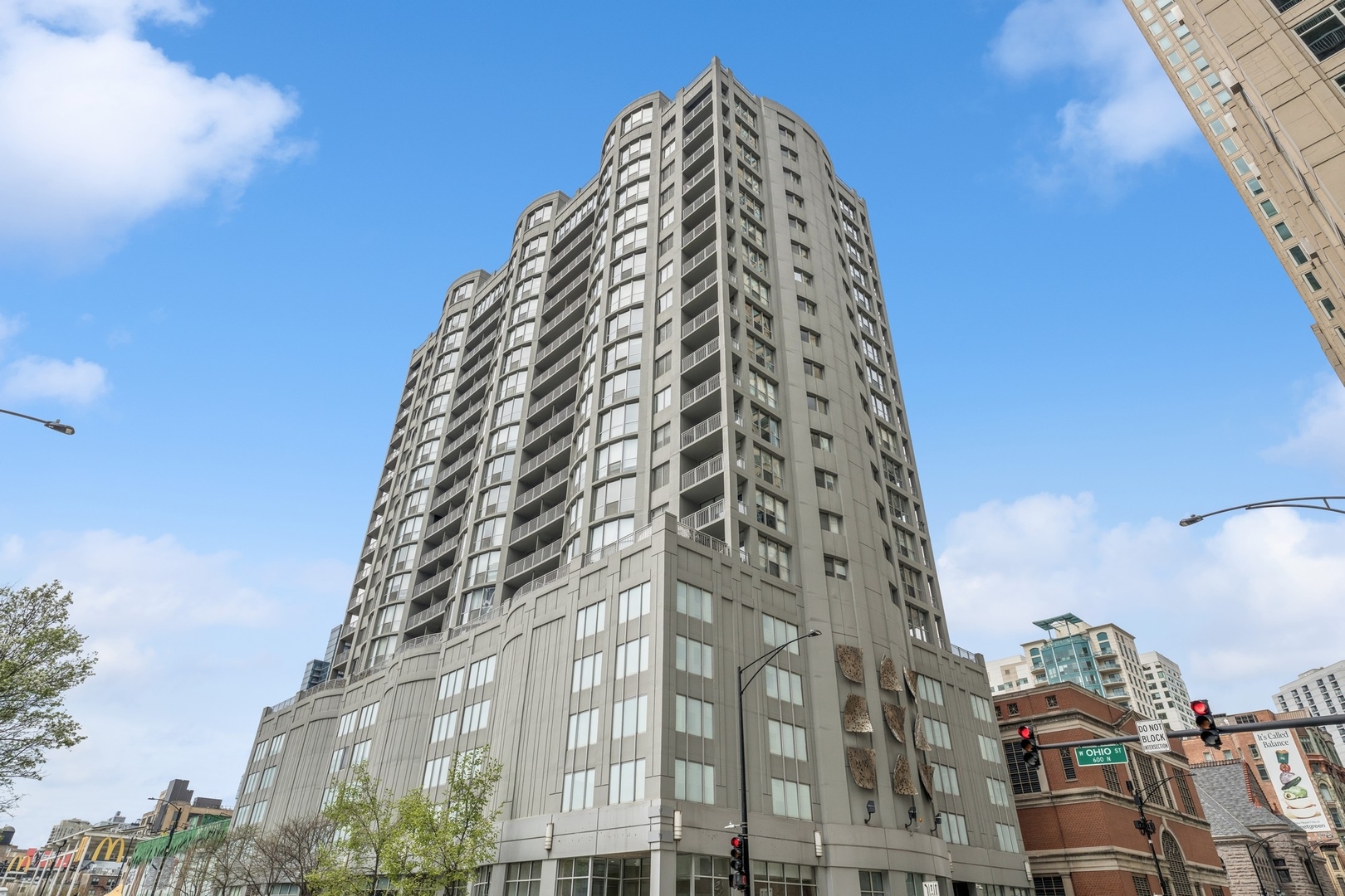 600 N Dearborn Street Unit: 1209