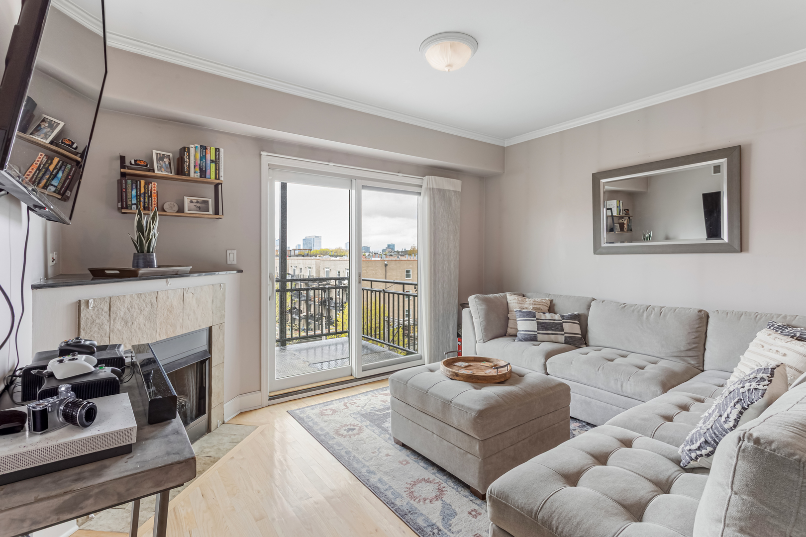 437 W North Avenue Unit: 505