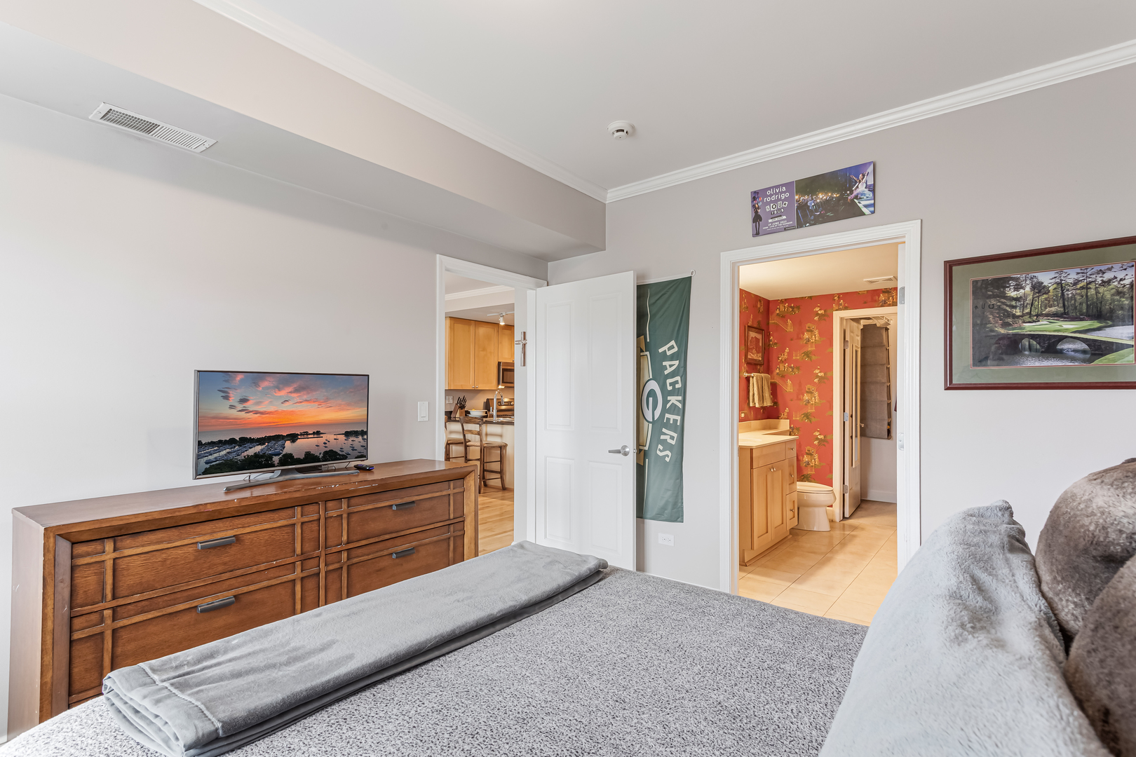 437 W North Avenue Unit: 505