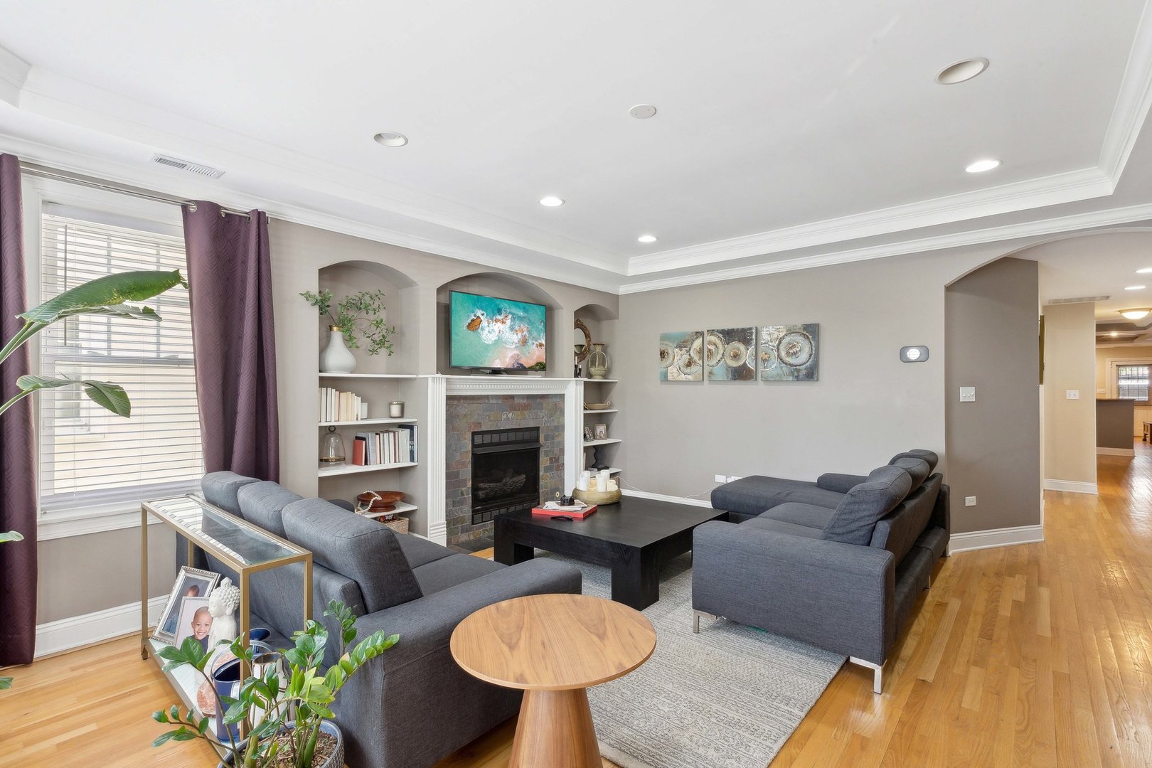 2220 W Granville Avenue Unit: 1