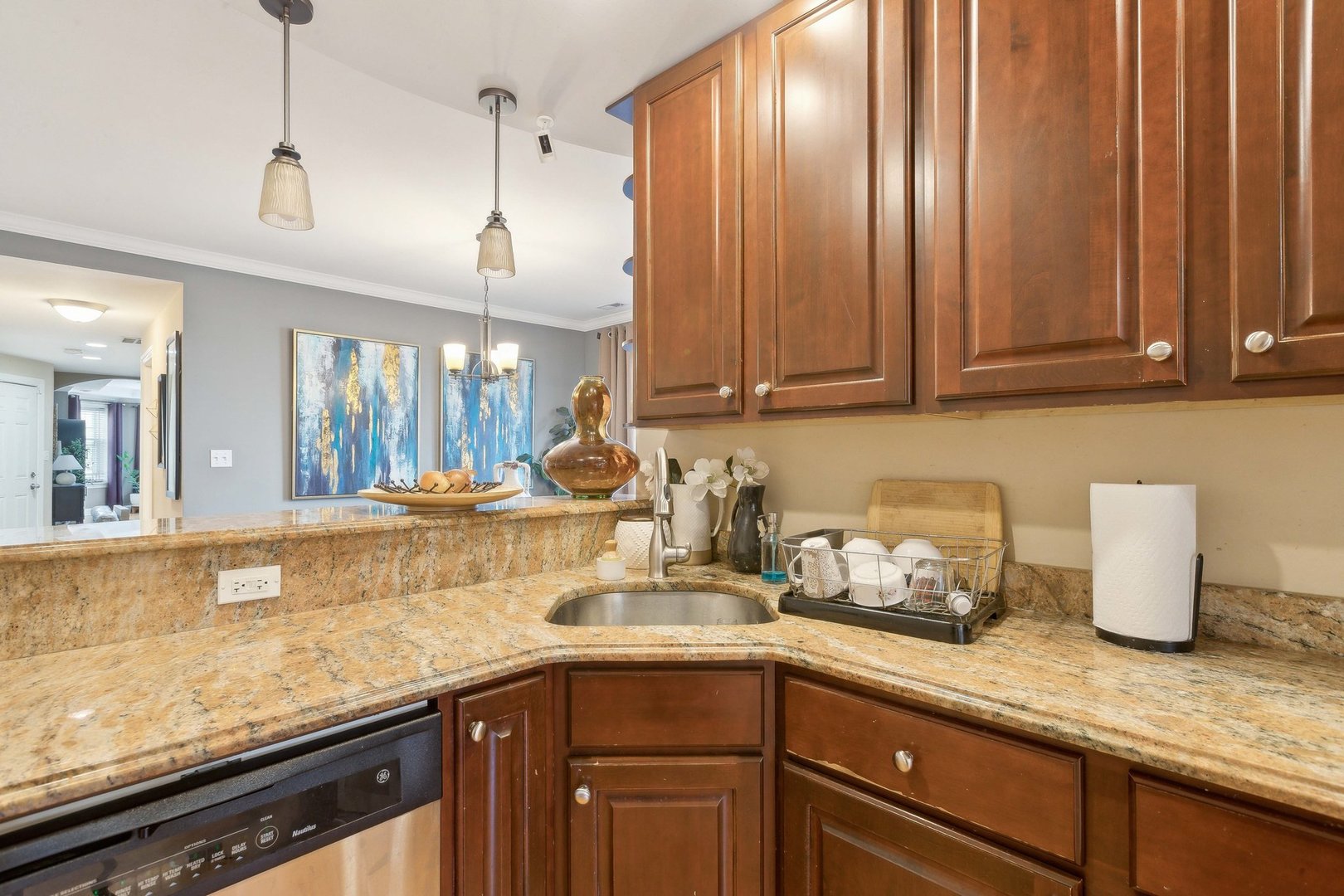 2220 W Granville Avenue Unit: 1