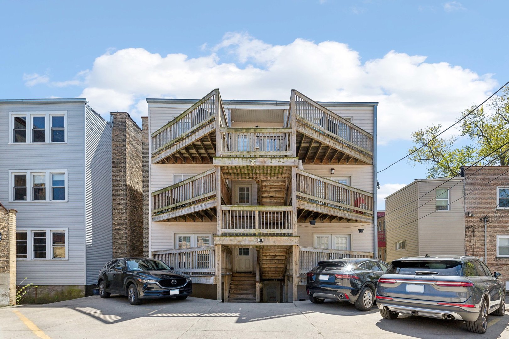 2220 W Granville Avenue Unit: 1