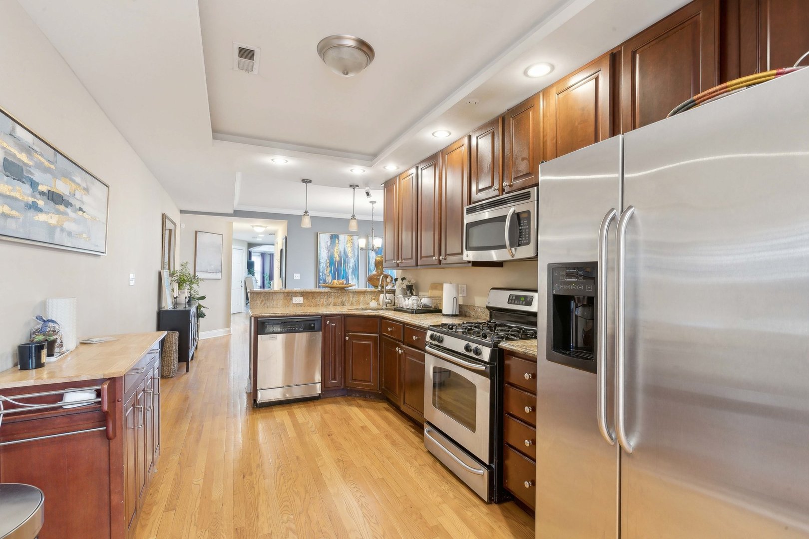 2220 W Granville Avenue Unit: 1