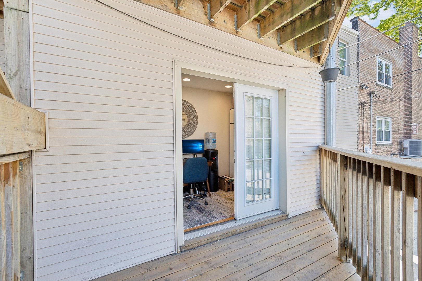 2220 W Granville Avenue Unit: 1