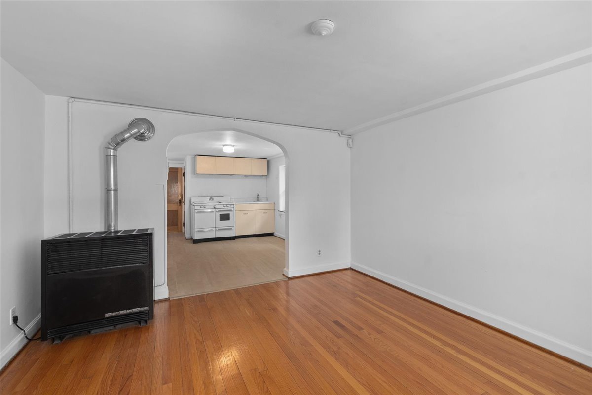 4029 N Albany Avenue