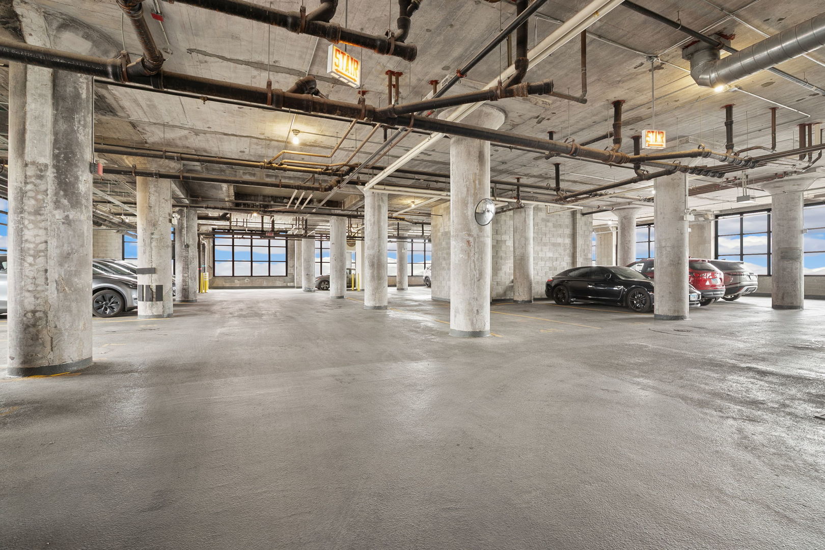 1525 S Sangamon Street Unit: 402