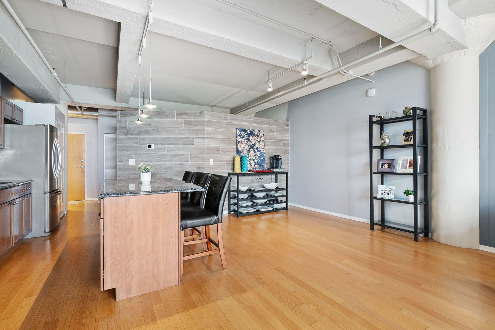 1525 S Sangamon Street Unit: 402