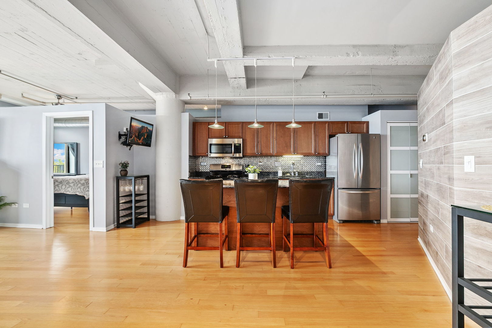 1525 S Sangamon Street Unit: 402