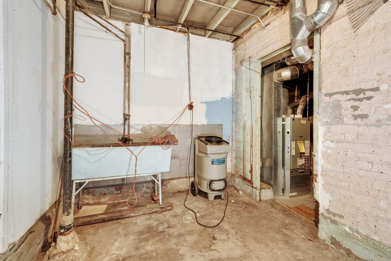 2720 S Christiana Avenue