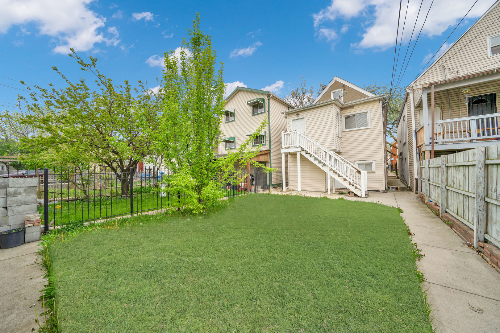 2720 S Christiana Avenue