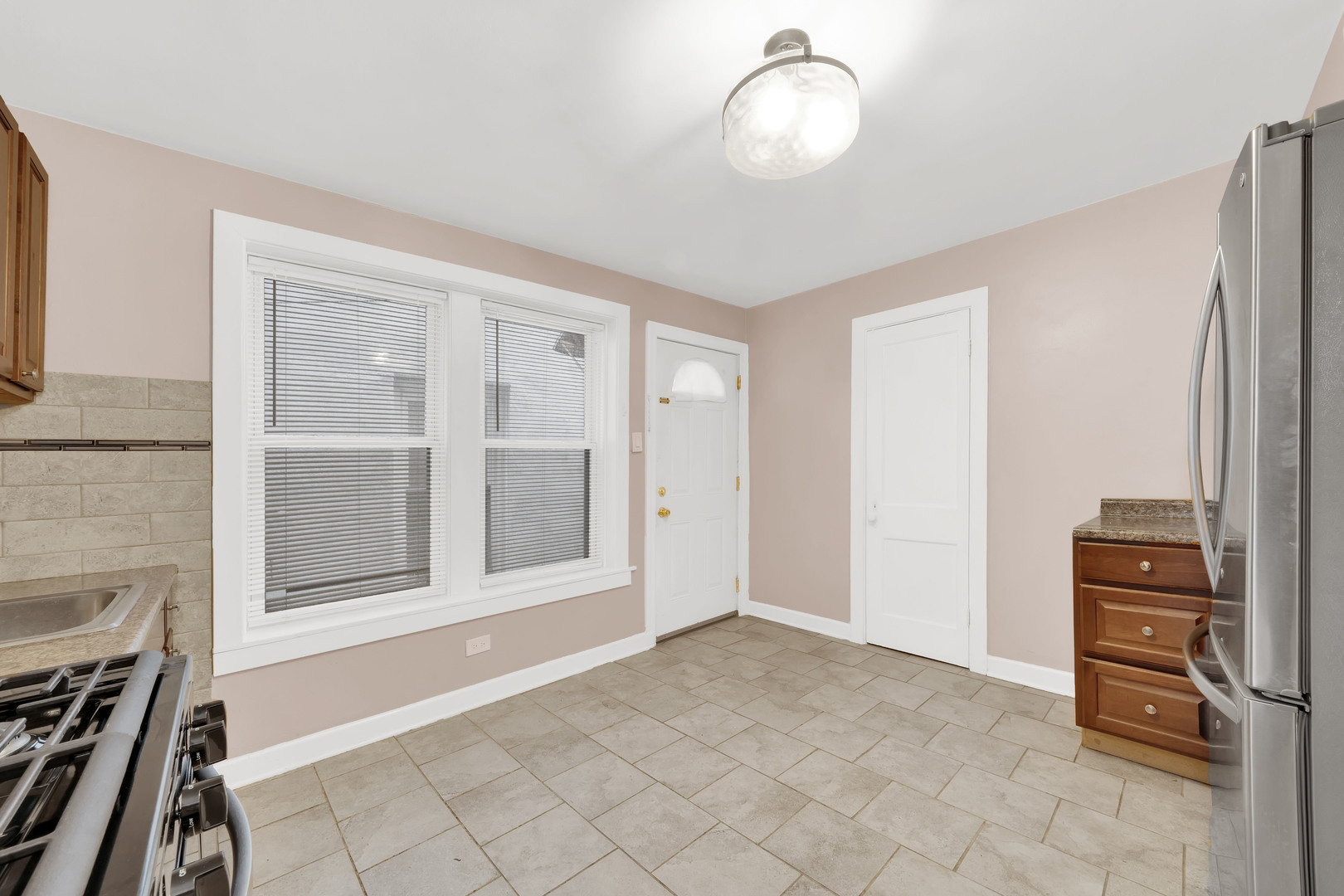 2720 S Christiana Avenue