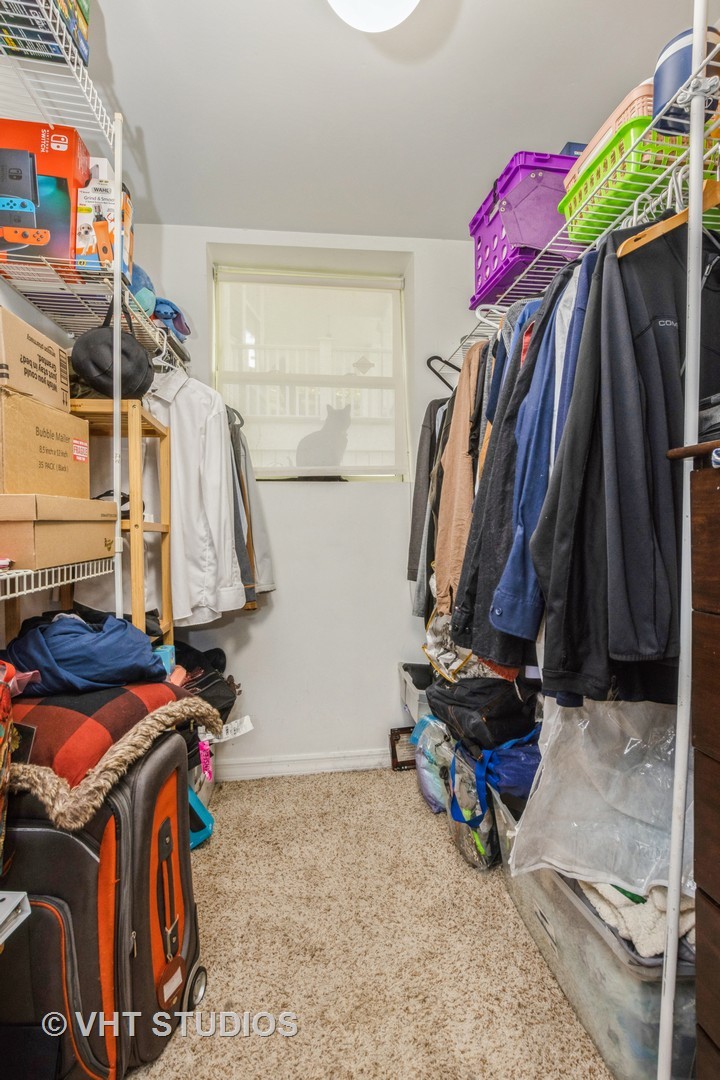 1228 W GLENLAKE Avenue Unit: 2