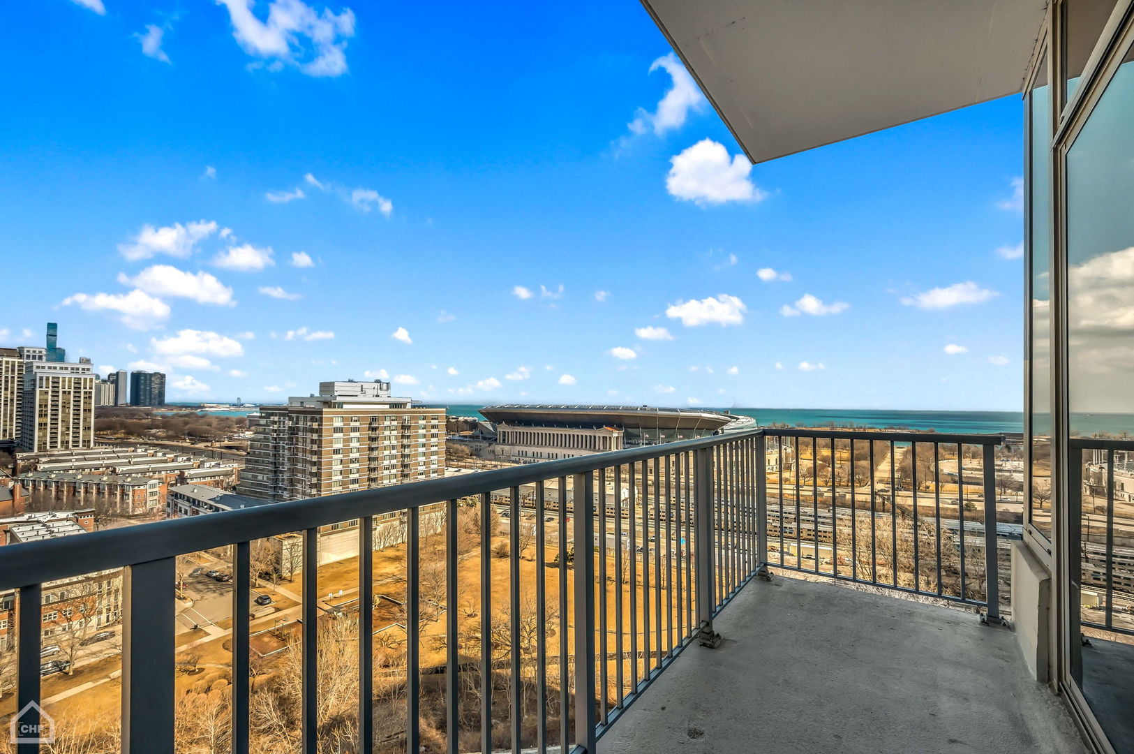 1600 S PRAIRIE Avenue Unit: 1603