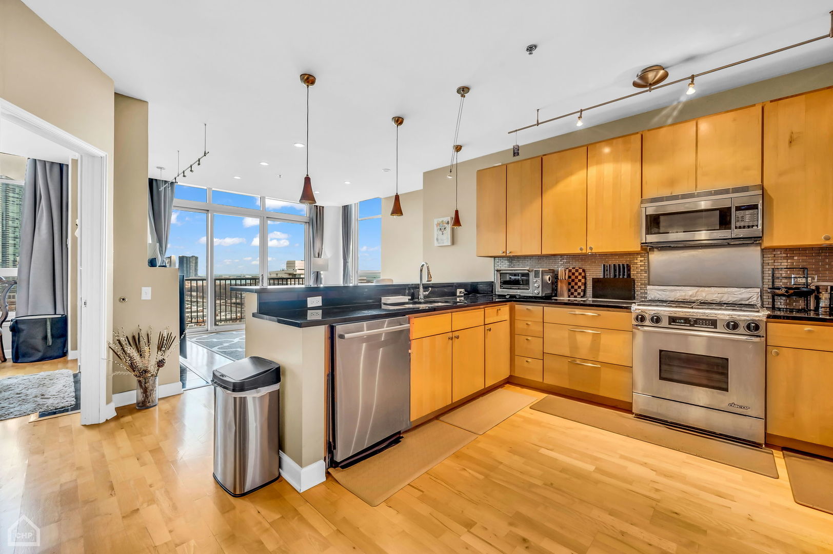 1600 S PRAIRIE Avenue Unit: 1603