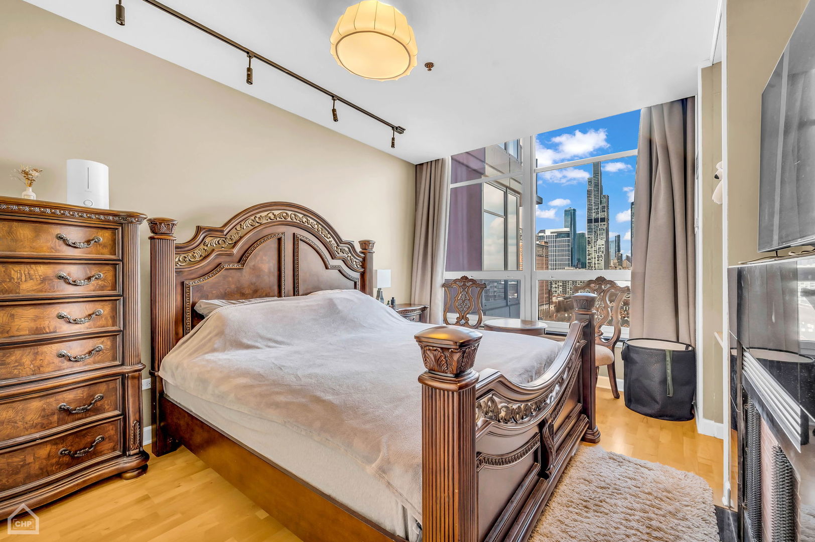 1600 S PRAIRIE Avenue Unit: 1603