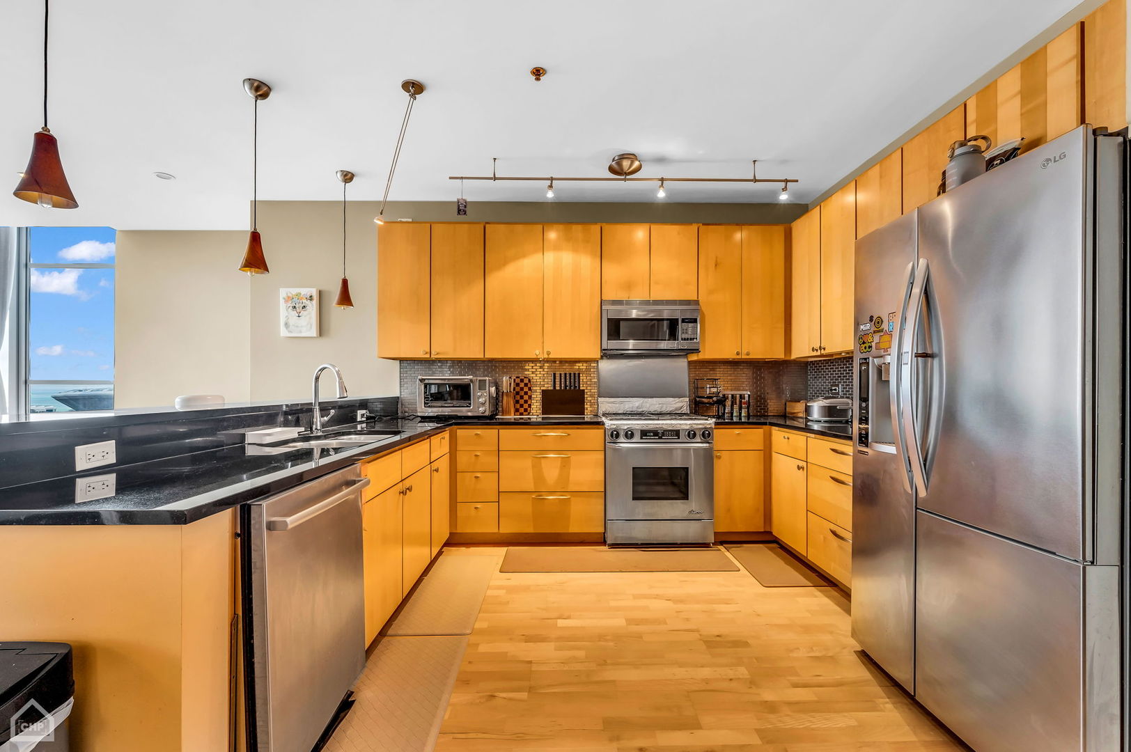 1600 S PRAIRIE Avenue Unit: 1603