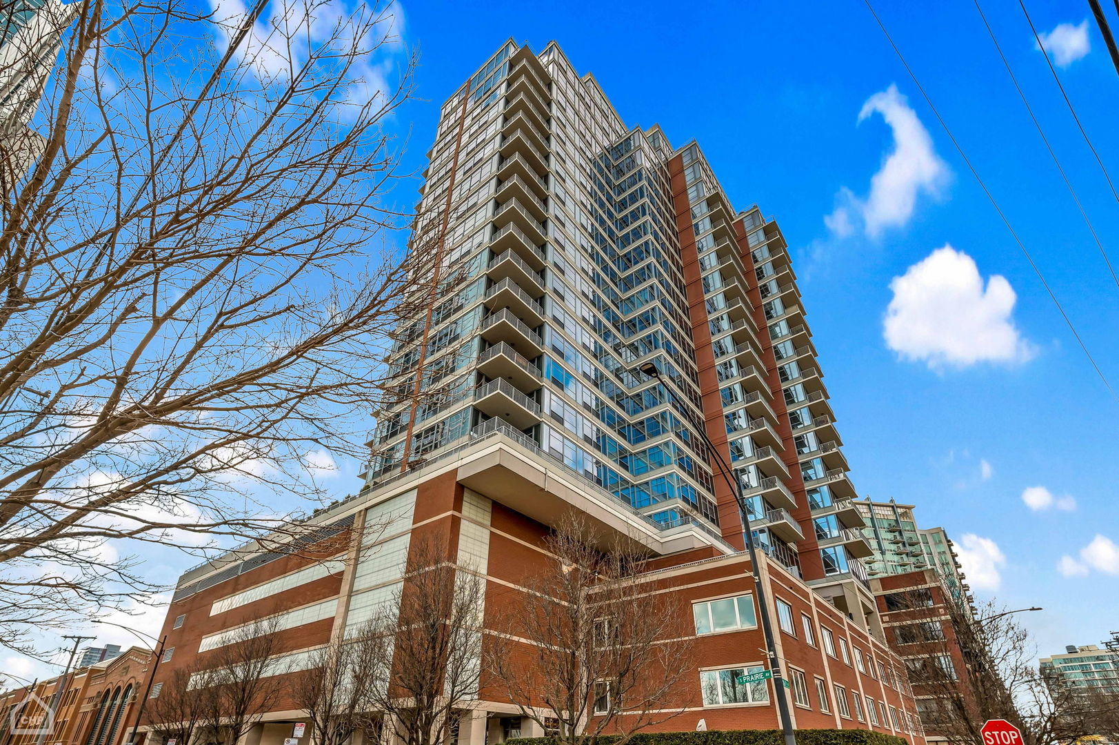 1600 S PRAIRIE Avenue Unit: 1603