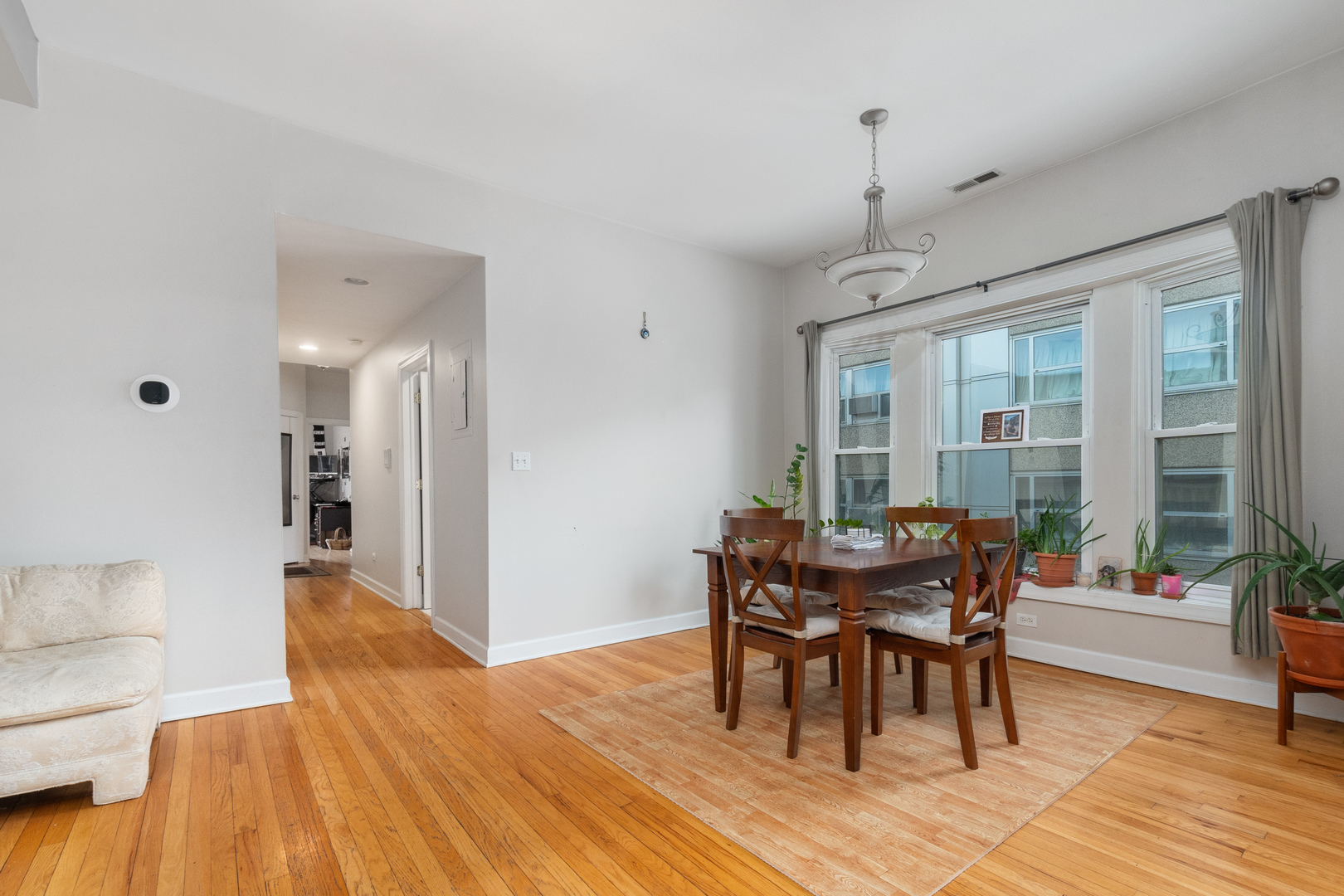 908 W Lakeside Place Unit: 3W