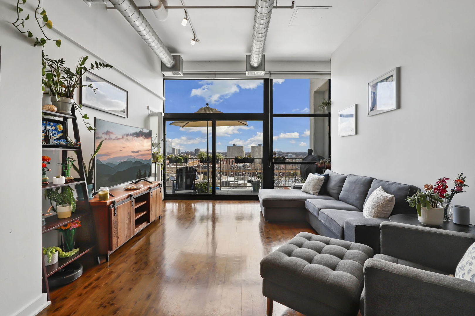 1530 S State Street Unit: 1128