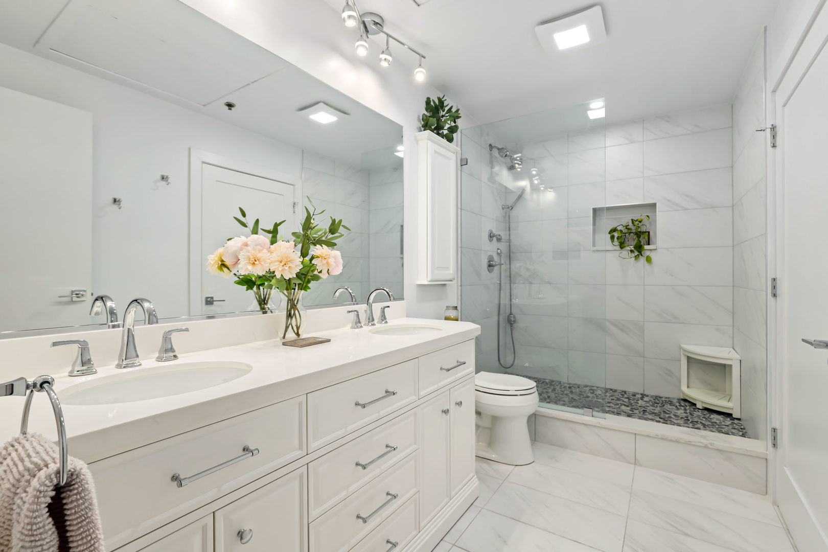 1530 S State Street Unit: 1128