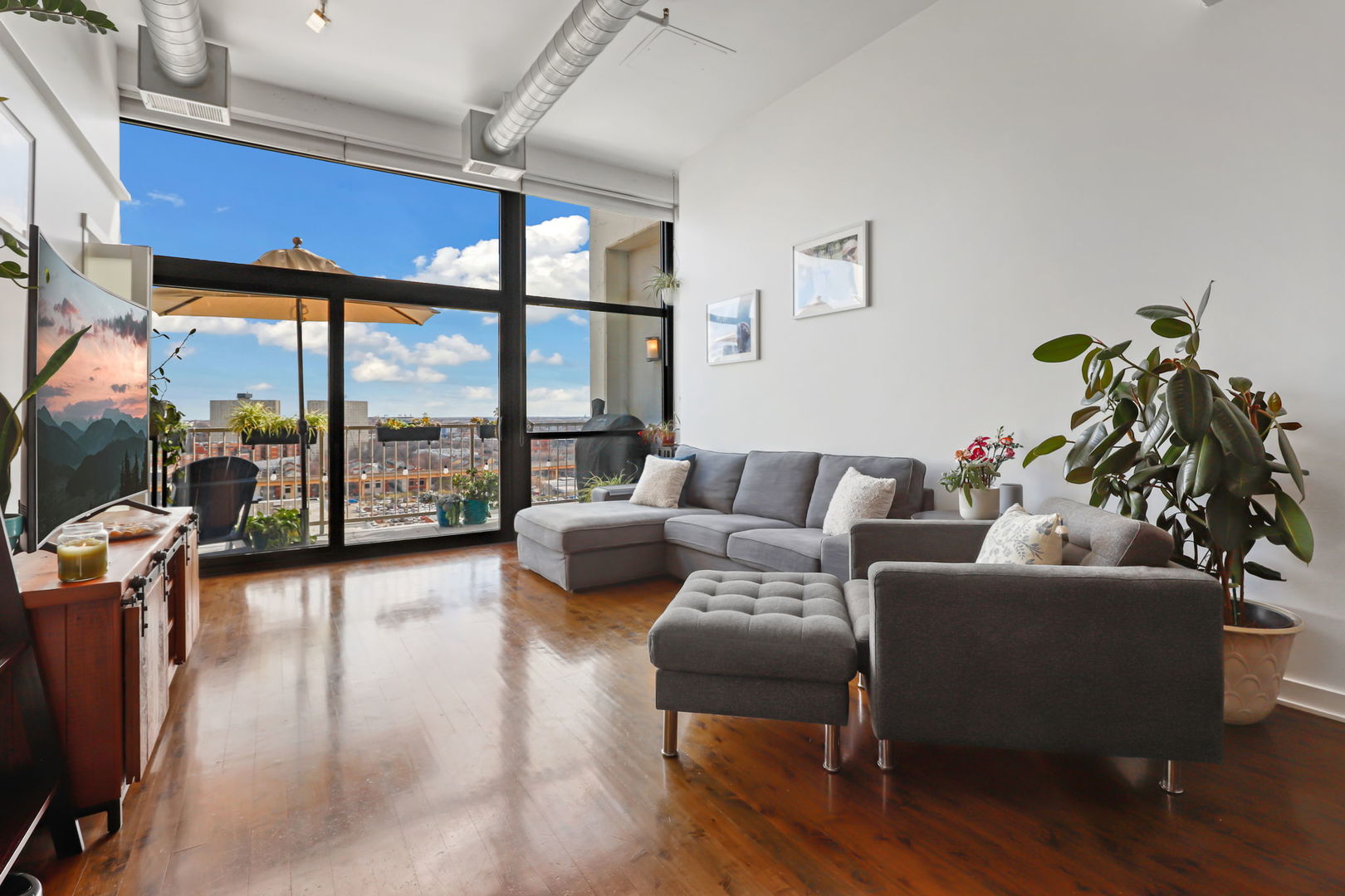 1530 S State Street Unit: 1128