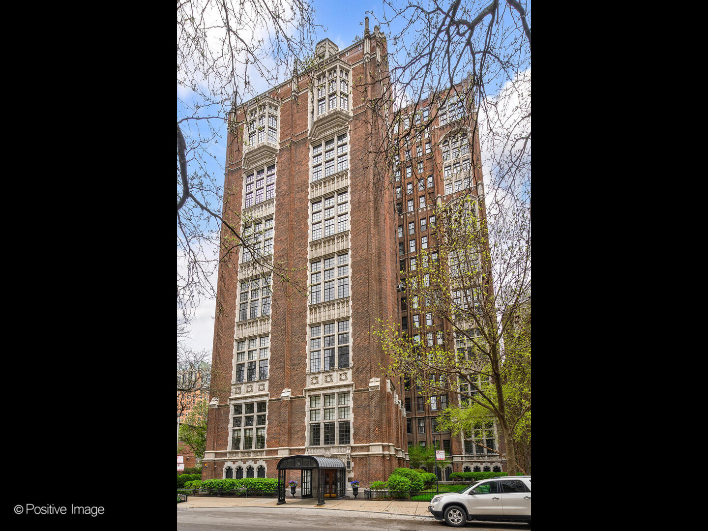 20 E Cedar Street Unit: 2D