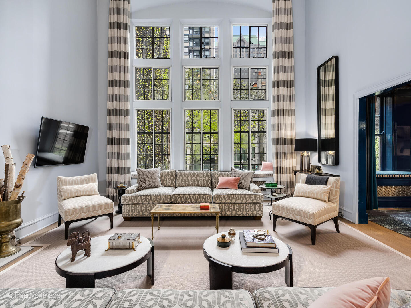 20 E Cedar Street Unit: 2D
