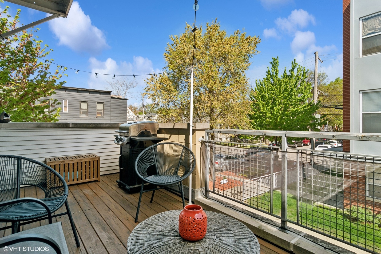 3524 W BELMONT Avenue