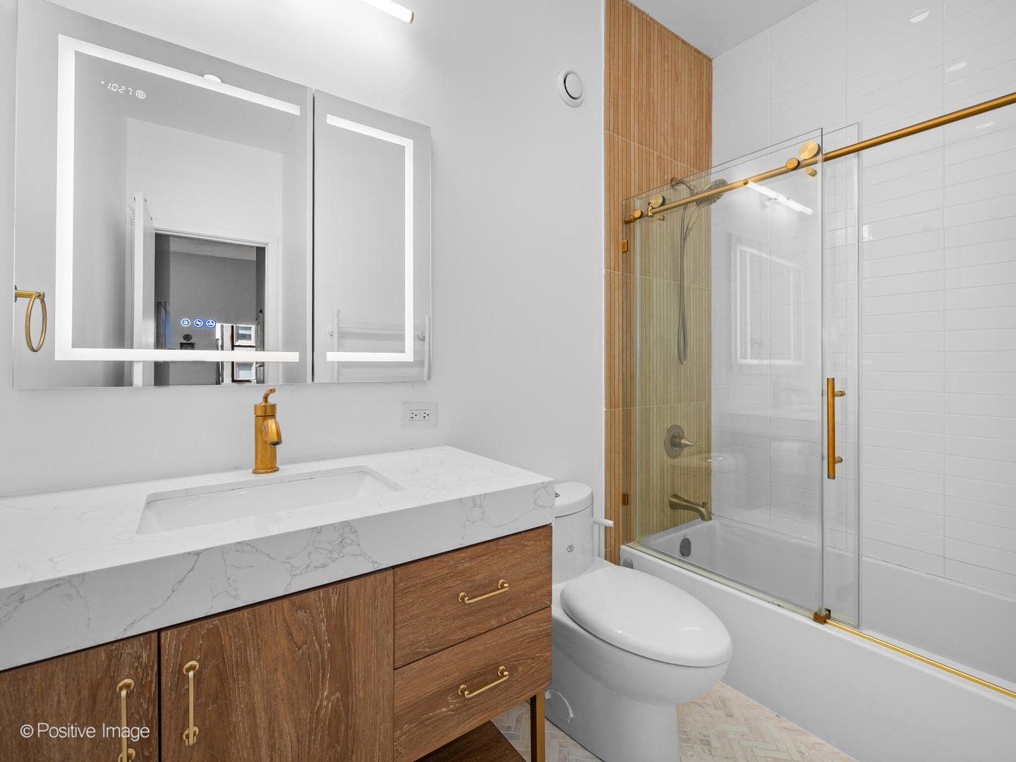 600 S Dearborn Street Unit: 302