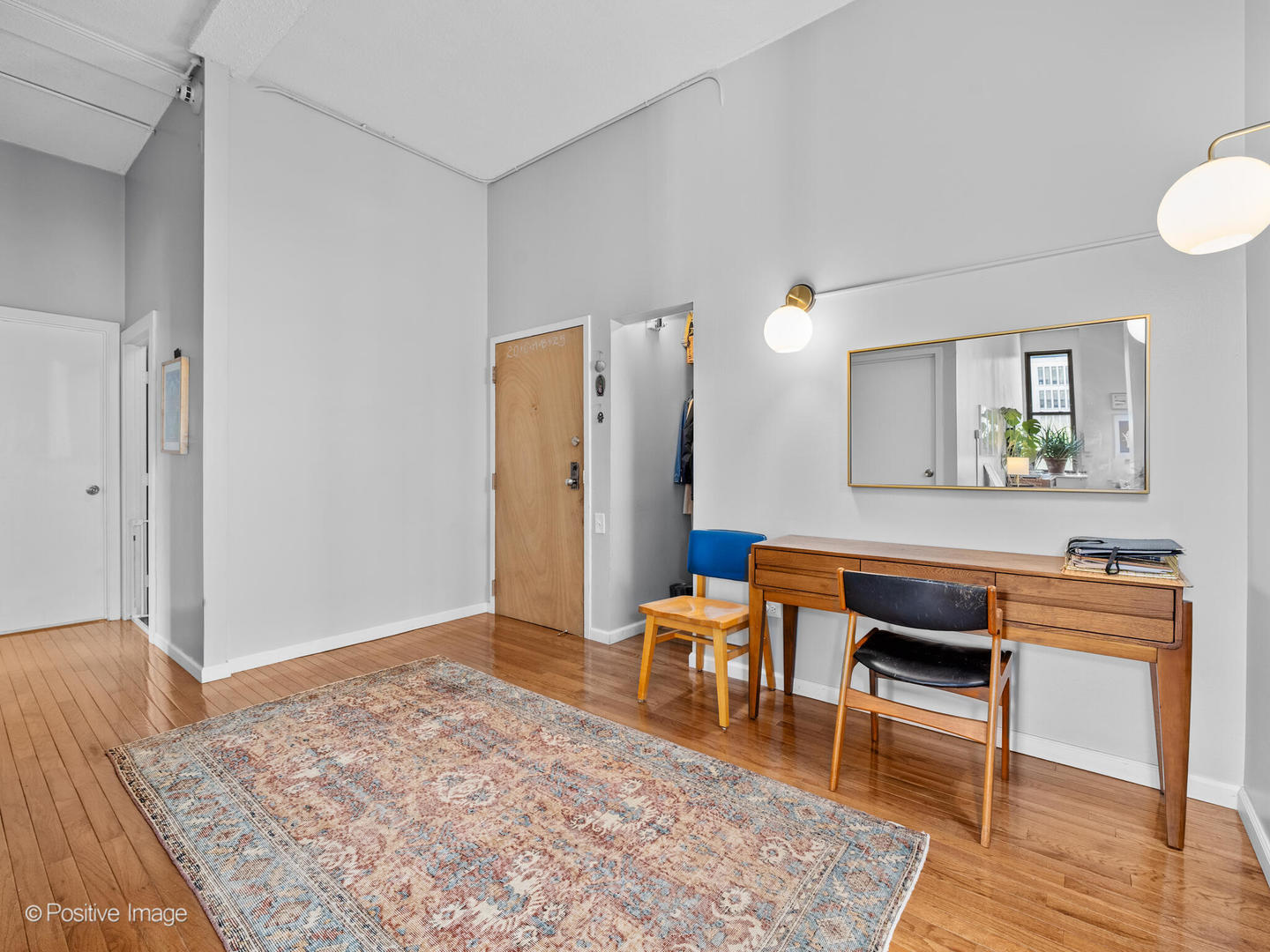 600 S Dearborn Street Unit: 302