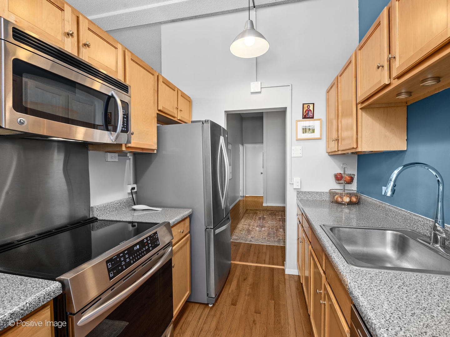 600 S Dearborn Street Unit: 302