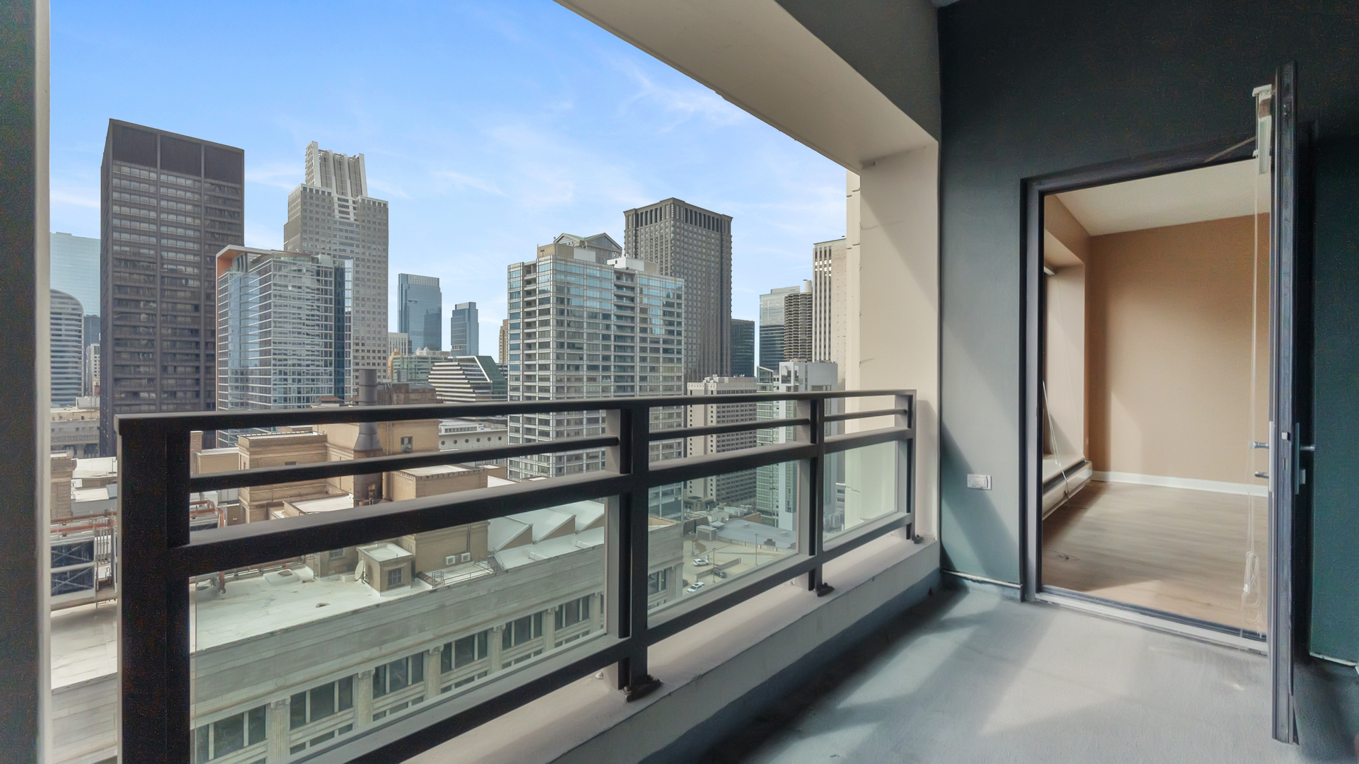 130 N GARLAND Court Unit: 2710